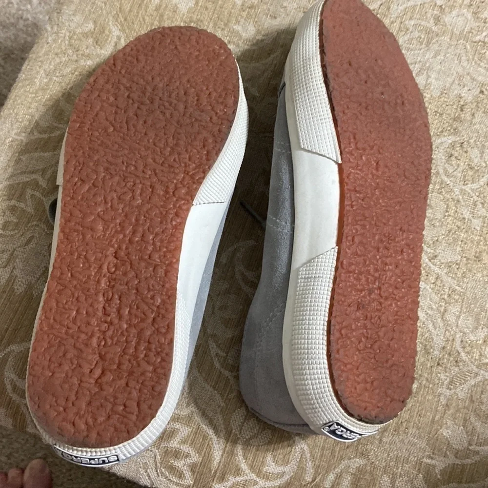 Superga gray tennis shoe!!
